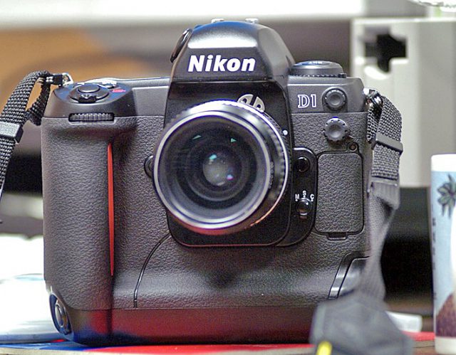 Nikon D1, 1999