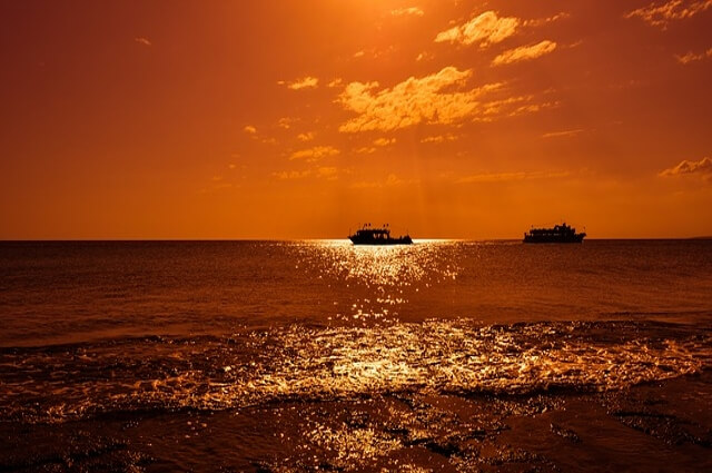 boat silhouette photo