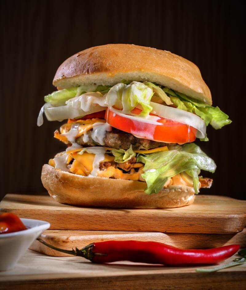 close-up-photo-of-a-cheese-burger