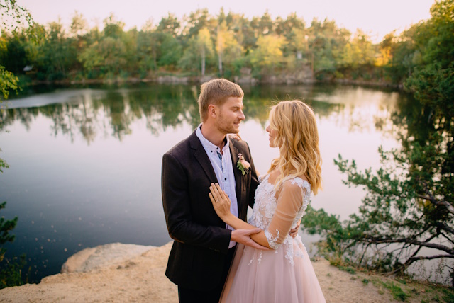 Captivating Outdoor Wedding Photography Ideas
