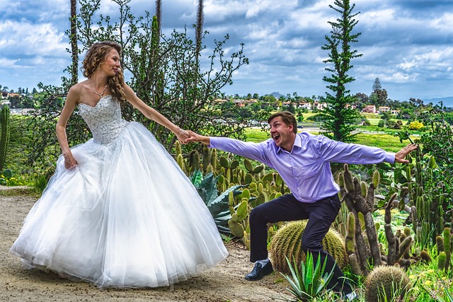 Funny Wedding Photography Ideas: Top Trends