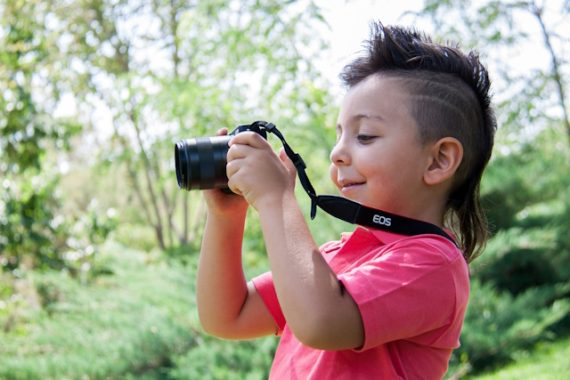 Best Camera Straps For DSLR